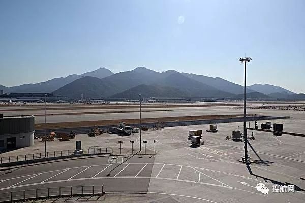 面對經濟不景氣和供應鏈中斷的困境，香港航空貨運推遲了貨物檢查新規！